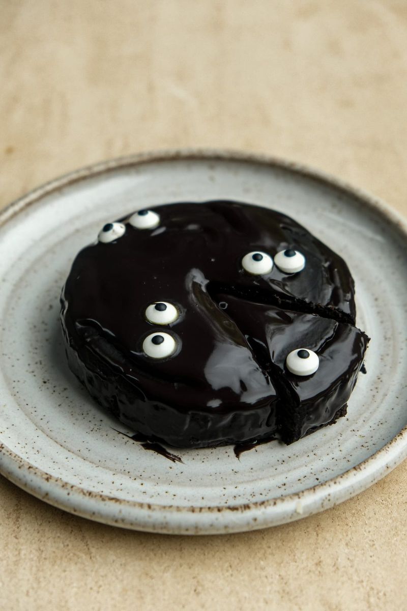 Halloween chocolate fudge cake