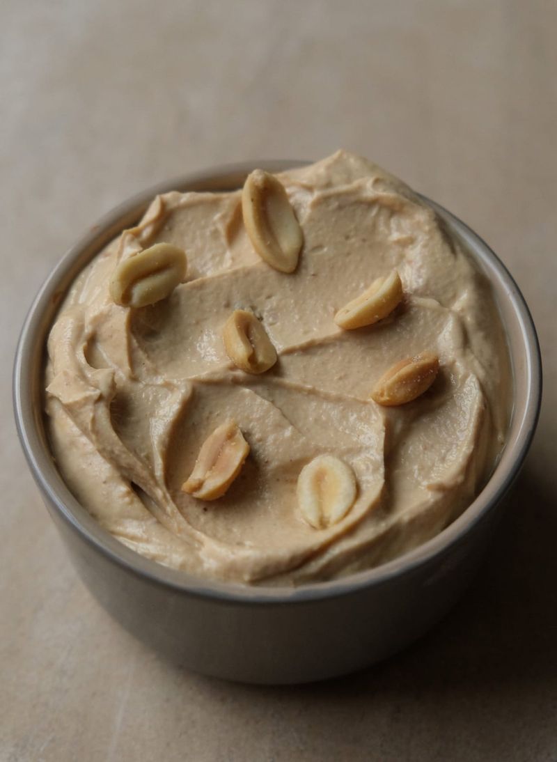Banana bread mug cake with PB ‘frosting’