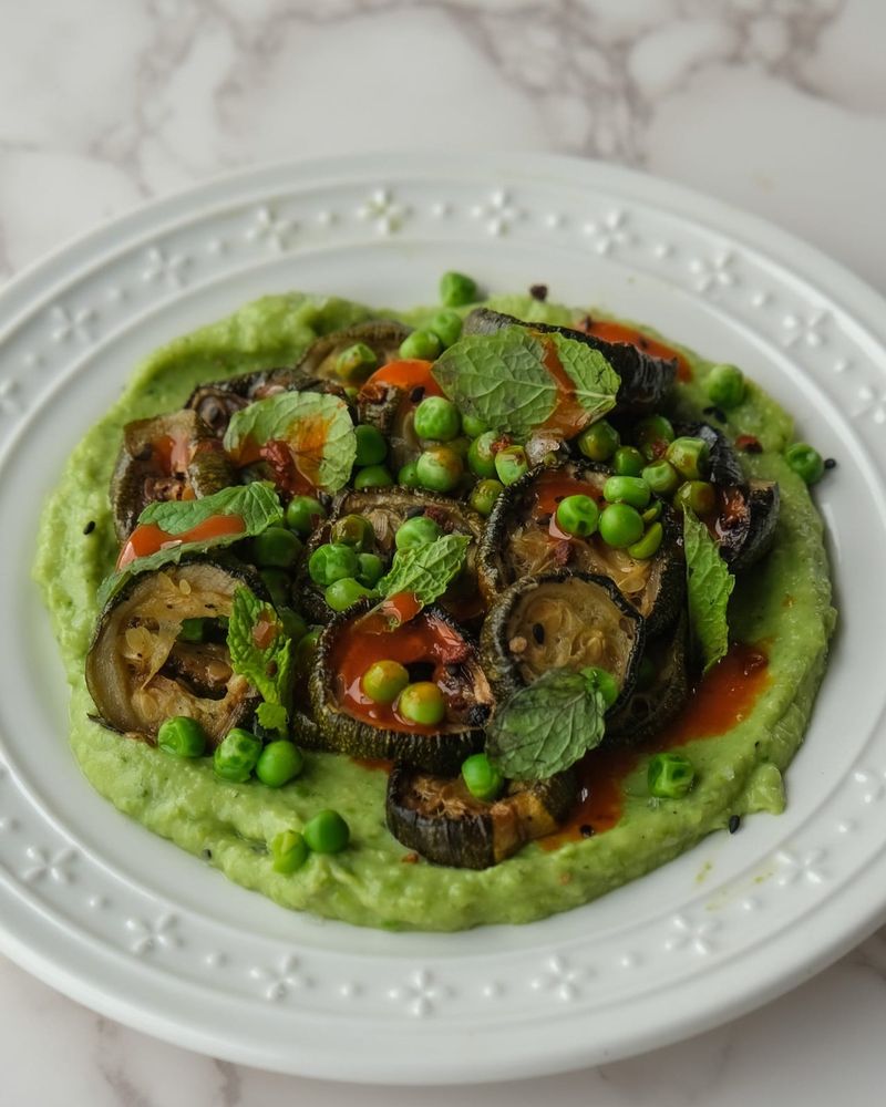Avocado and pea dip