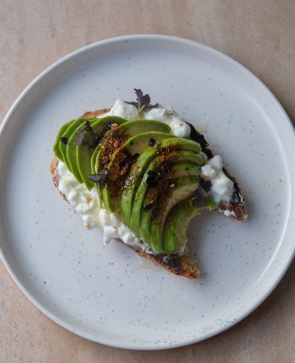 Avocado & cottage cheese toast