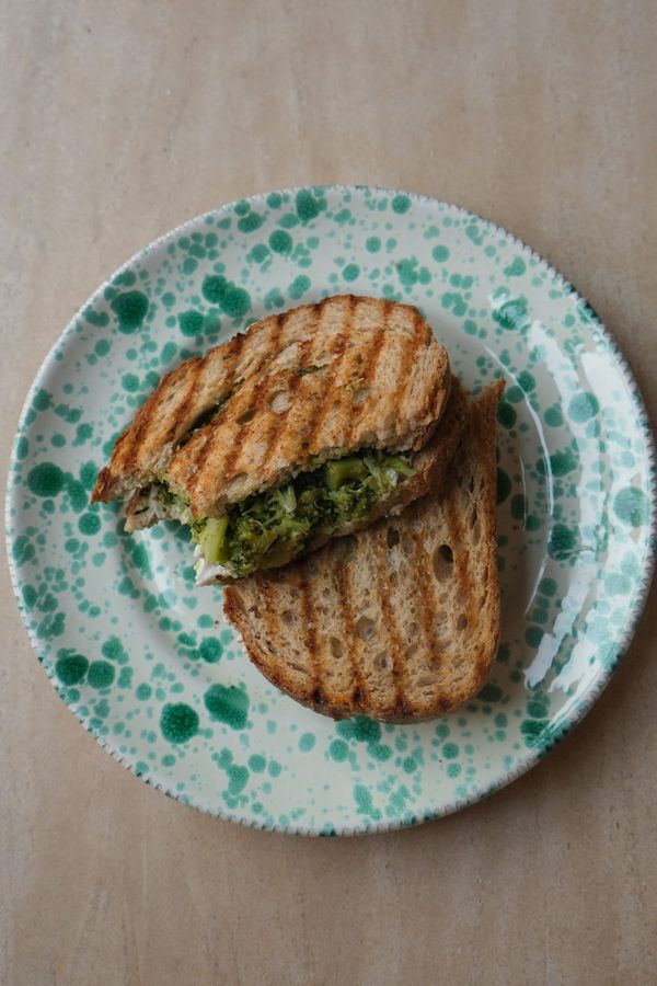Pesto & broccoli cheese toastie