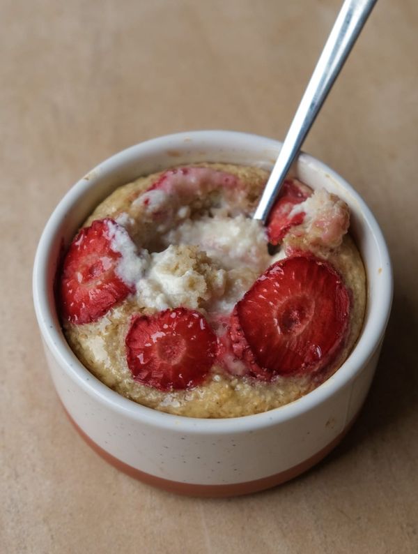 Strawberries and cream baked oats