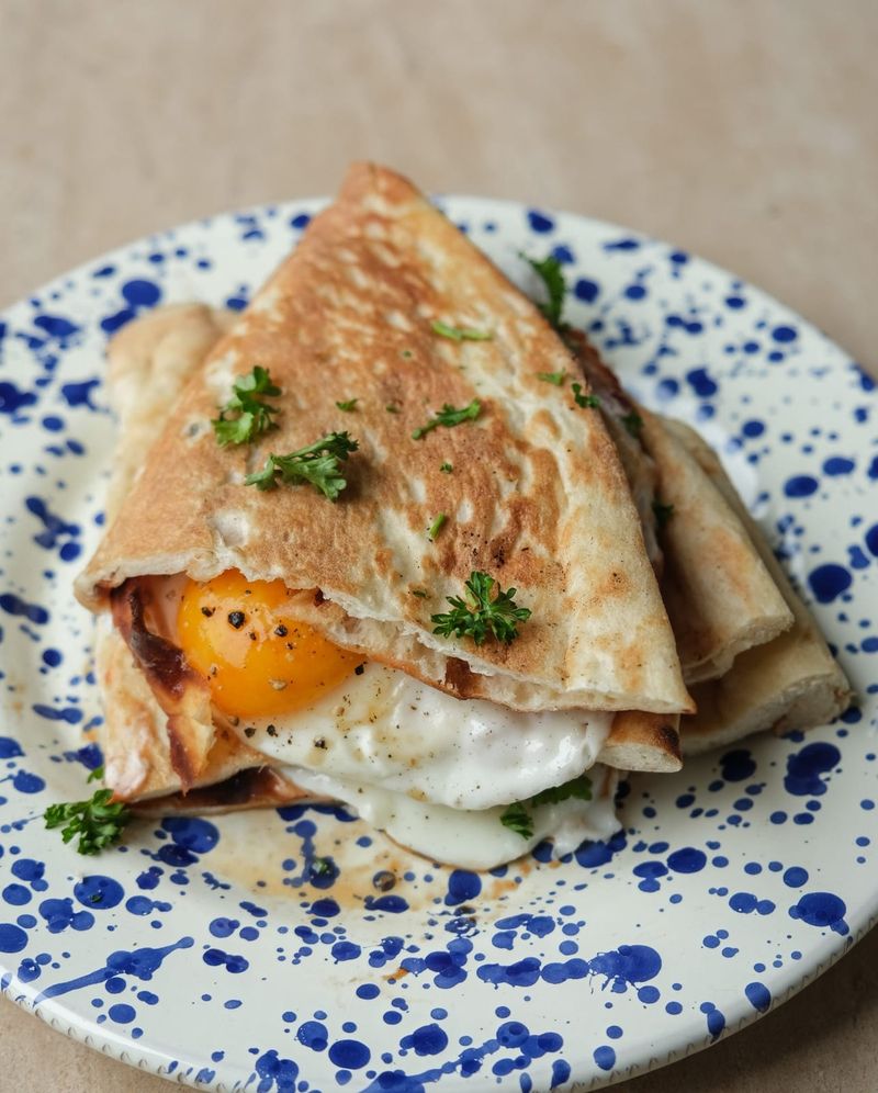 Dishoom style egg naan