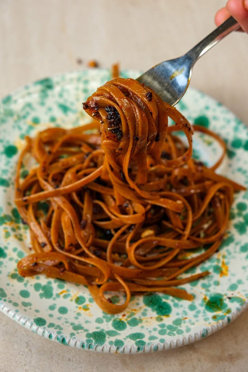 Ancho chilli oil noodles