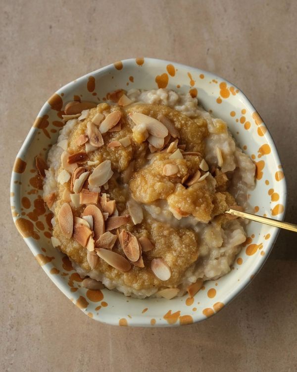 Almond croissant oats
